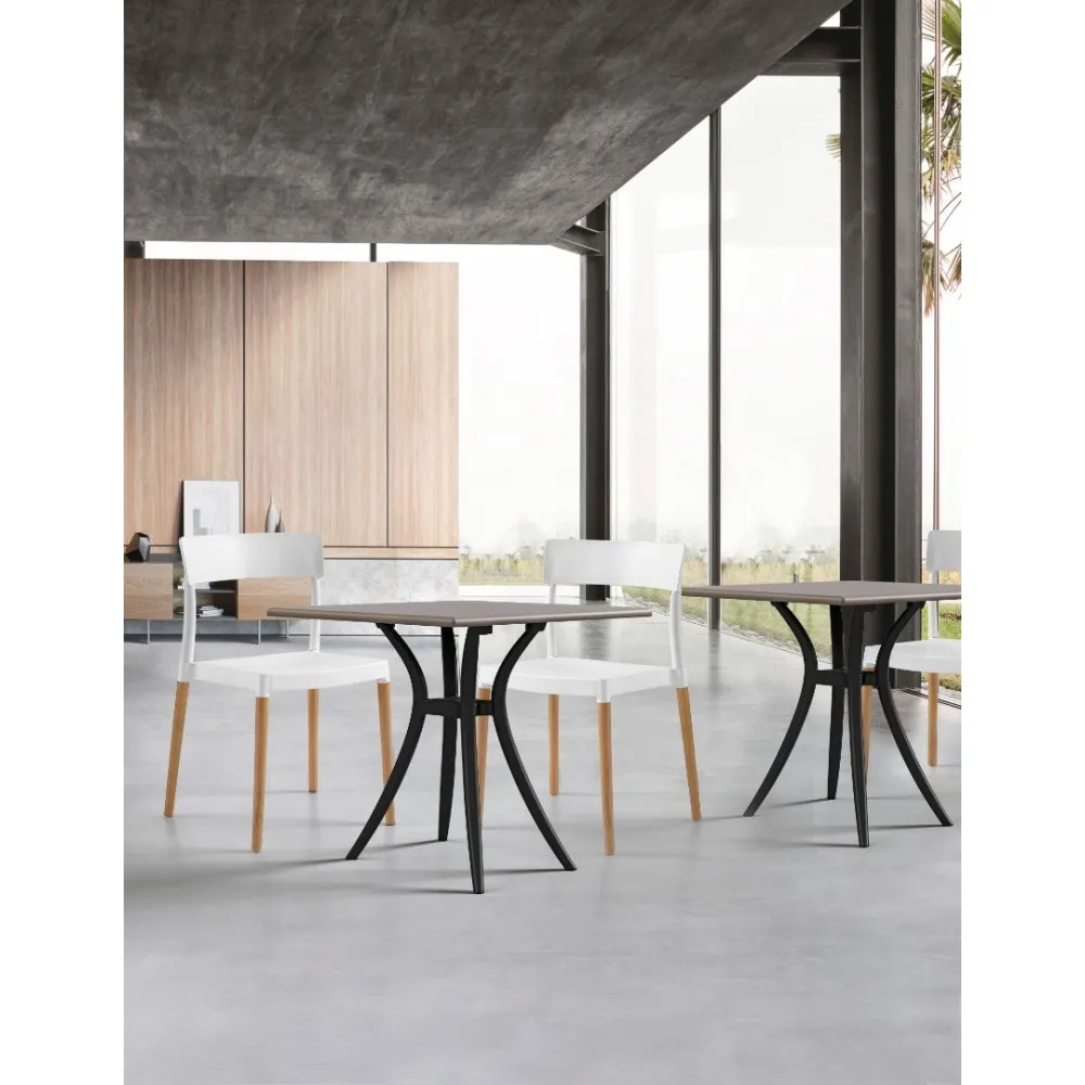 Chaise Lilly avec pieds en plastique