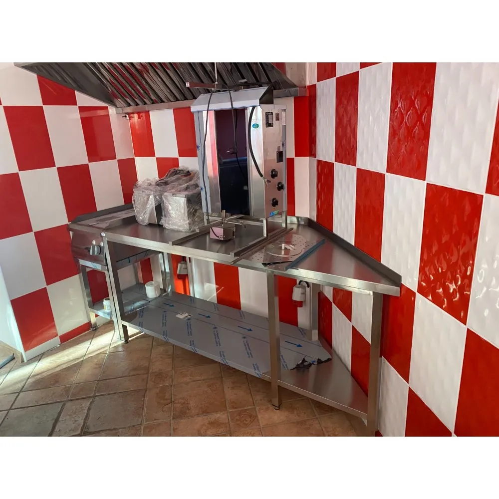 Table de travail avec étagère