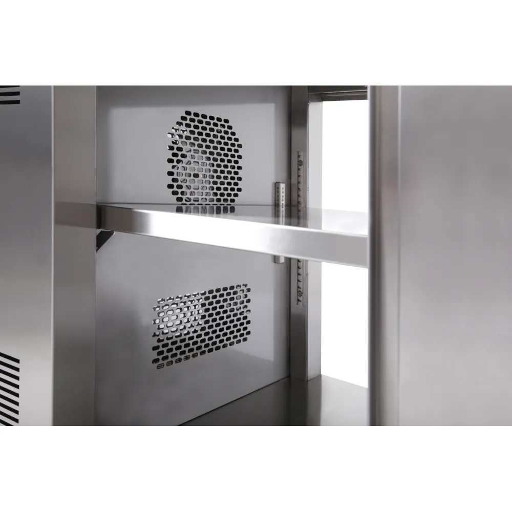 Une table avec une armoire chaleureuse avec une porte coulissante 1000 x 600 mm