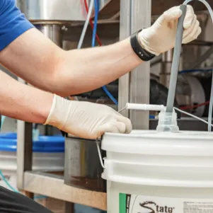 Produits de lavage et de rinçage pour lave-vaisselle professionnels